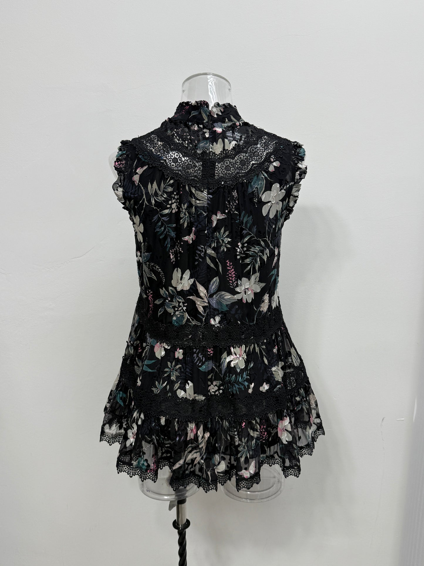 GREENIES Kate Spade Black Floral Ruffle Lace Blouse