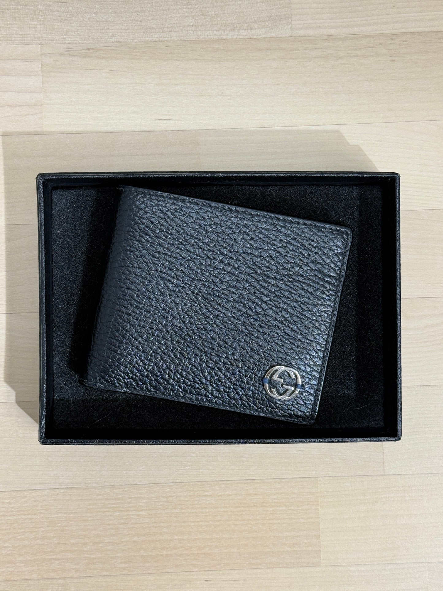 GREENIES Gucci Black Pebbled Leather Bi-Fold Wallet